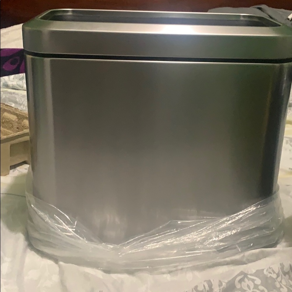 Simple human slim open can